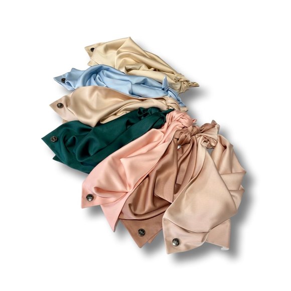 SILK SQUARE SCARF GOLD - Picture 7 of 7